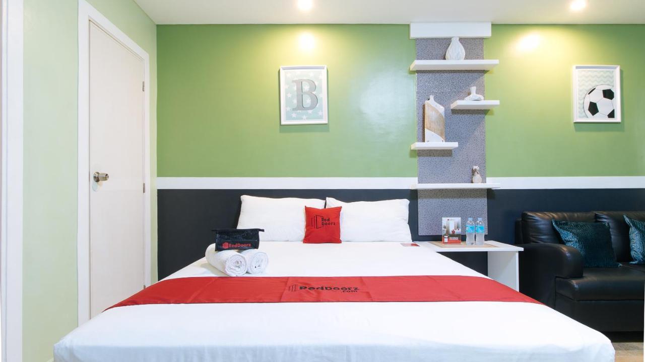 Reddoorz Plus Near Lapasan Plaza Cagayan De Oro Ngoại thất bức ảnh