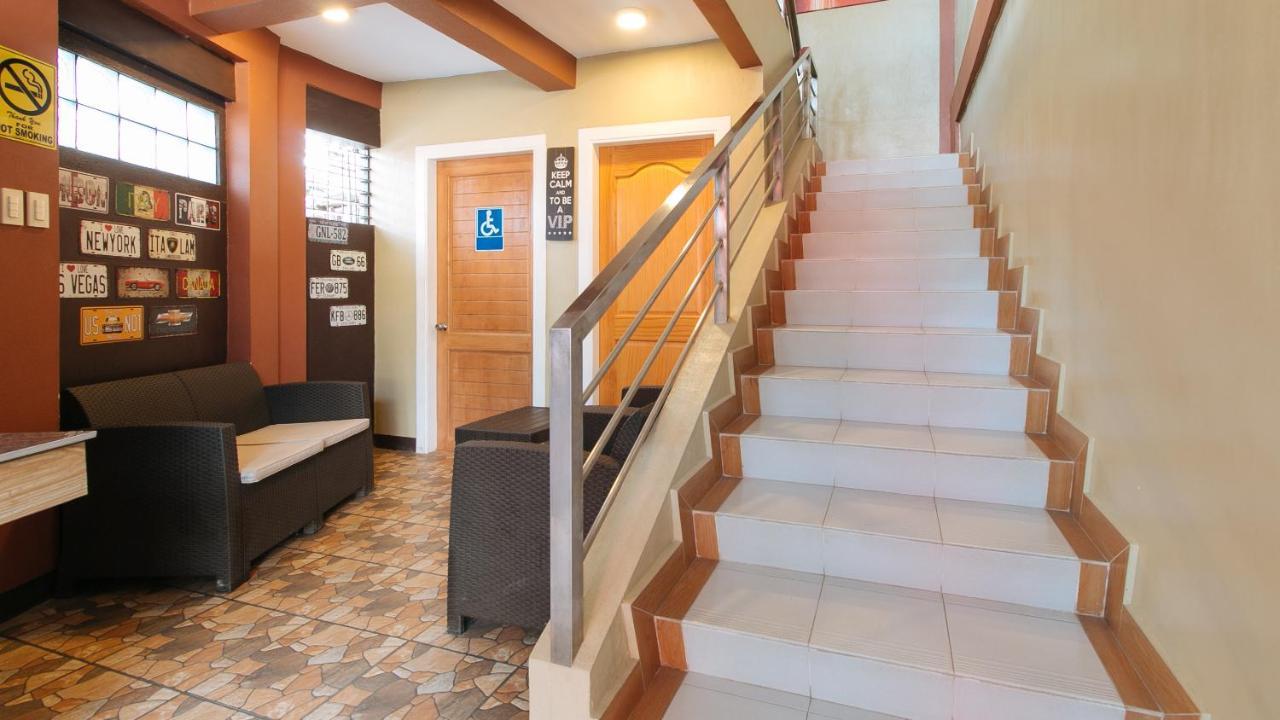 Reddoorz Plus Near Lapasan Plaza Cagayan De Oro Ngoại thất bức ảnh