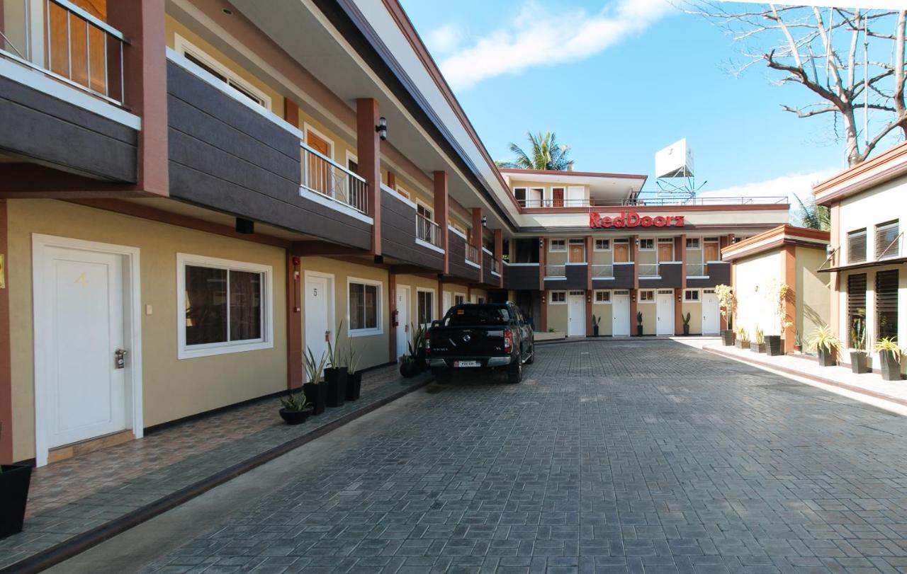 Reddoorz Plus Near Lapasan Plaza Cagayan De Oro Ngoại thất bức ảnh