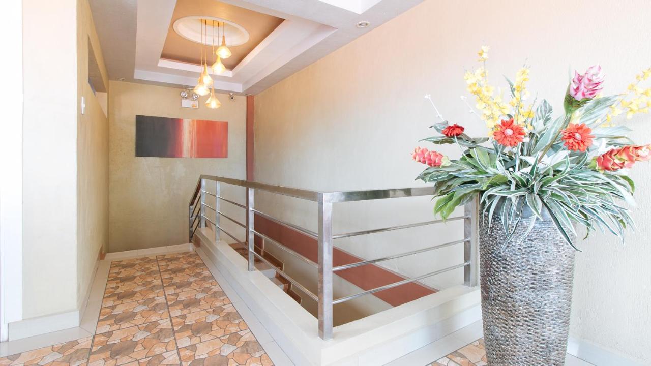 Reddoorz Plus Near Lapasan Plaza Cagayan De Oro Ngoại thất bức ảnh