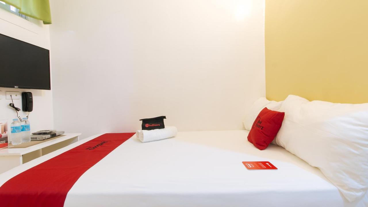 Reddoorz Plus Near Lapasan Plaza Cagayan De Oro Ngoại thất bức ảnh