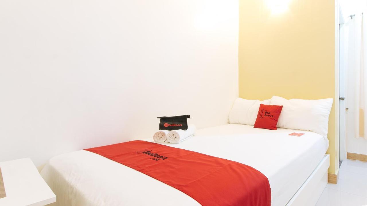 Reddoorz Plus Near Lapasan Plaza Cagayan De Oro Ngoại thất bức ảnh