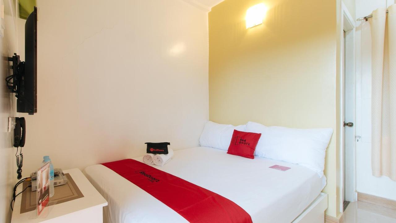 Reddoorz Plus Near Lapasan Plaza Cagayan De Oro Ngoại thất bức ảnh